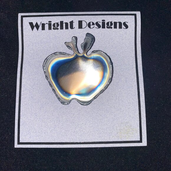 Apple Brooch 2 Inches Chrome-Plated Sheet Steel Hand-Cut David A Wright Designs - Picture 1 of 2